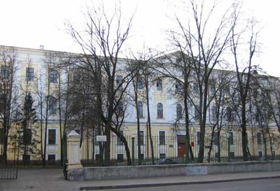 сейчас в этом здании находится старый корпус Тверской медакадемии